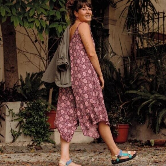 Passenger Copetin Jumpsuit M NEW Tile Wine Red Cropped Bohemian Outdoors Travel - Picture 2 of 7